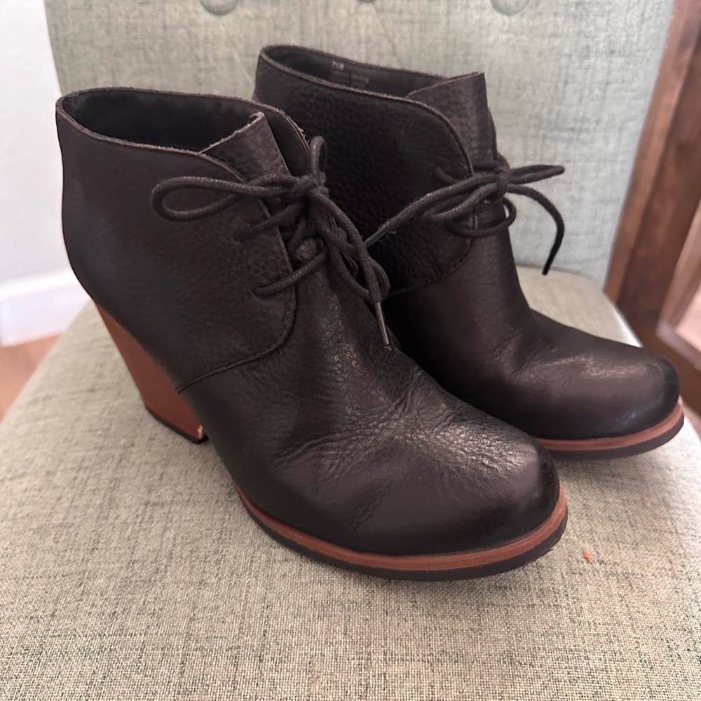 Kork Ease - Women's Black Leather Lace-Up Wedge Booties